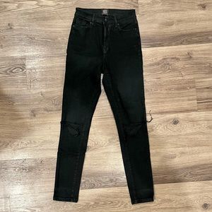 BDG Twig High Rise Jeans with ripped knees